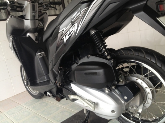 Click125i รุ่นracing Combibrake วิ่ง4000 ปี56 (ของแถม 4 รายการ) Click125i รุ่นracing Combibrake วิ่ง4000 ปี56 (ของแถม 4 รายการ)