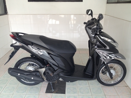 Click125i รุ่นracing Combibrake วิ่ง4000 ปี56 (ของแถม 4 รายการ)