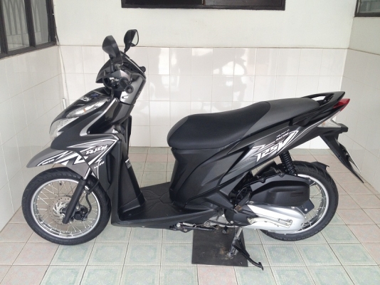 Click125i รุ่นracing Combibrake วิ่ง4000 ปี56 (ของแถม 4 รายการ) Click125i รุ่นracing Combibrake วิ่ง4000 ปี56 (ของแถม 4 รายการ)