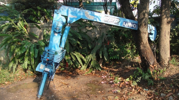 ลดพิเศษเหลือ 95000 เครน UNIC V-TURBO 2.5ตัน รุ่นใหม่6เหลี่ยม ท้องวี หลังวี 3ปลอก2ชัก เก่านอก อุปกรณ์ครบ สภาพสวย ราคาถูก