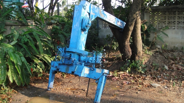 ลดพิเศษเหลือ 95000 เครน UNIC V-TURBO 2.5ตัน รุ่นใหม่6เหลี่ยม ท้องวี หลังวี 3ปลอก2ชัก เก่านอก อุปกรณ์ครบ สภาพสวย ราคาถูก