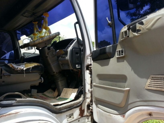 รถฮีโน่ 10 ล้อดั้ม FL1J  210 แรงม้า. ปี 42  ( ขายหัว / คัชซี. )  สนใจติดต่อ  081 - 6079515