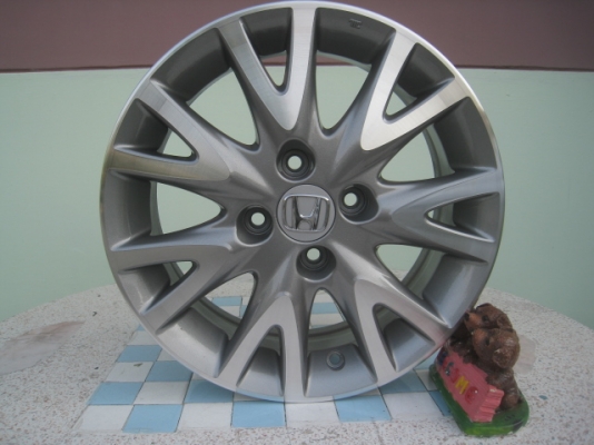 ขายล้อแม็ก Honda city 15"x5.5" สนใจติดต่อเล็กคลองสาม 081-3747940