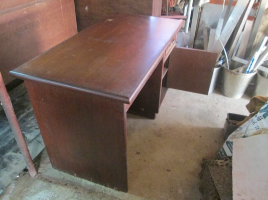 ขายโต๊ะทำงานไม้เก่า