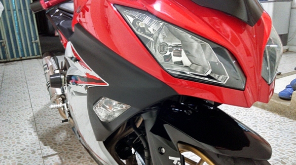 ขาย Kawazaki Ninja 250 ปี 2013 พร้อมของแต่งครับ