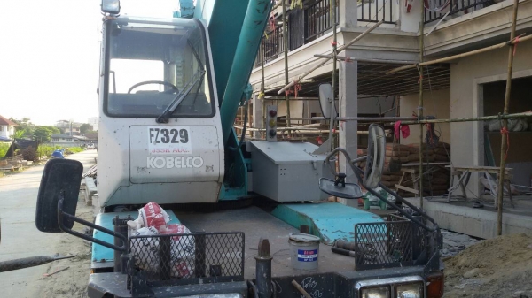 ขายรถเครน Kobelco RK70M ขายรถเครน Kobelco RK70M