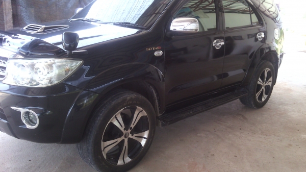 ขาย.พอร์จูนเนอร์ปี49ออโต้..โฟ ขาย.พอร์จูนเนอร์ปี49ออโต้..โฟ