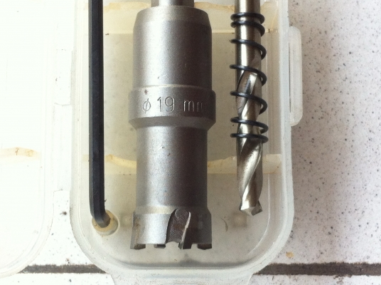 ชุดทำรูเจาะ HOLE SAW ขนาดโต 19 มม. สามารถเจาะได้ลึก 25 มม.