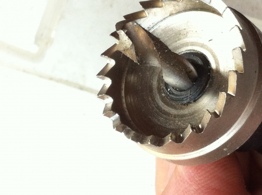 ชุดทำรูเจาะ HOLE SAW ยี่ห้อ HASHIMOTO ขนาดโต 32 มม. สามารถเจาะได้ลึก 20 มม.