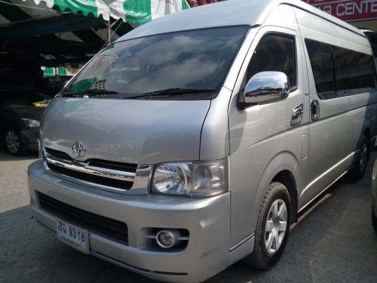 ขายรถตู้ ดีเชลล์  ปี 2009 TOYOTA COMMUTER ราคา 719,000 บาท สวยระดับเทพ  โทรเลย  0922726669  ตันหยงค่ะ