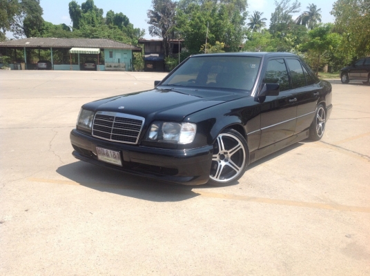 ขายBENZ E220พร้อมเลขทะเบียนสวย ษณ-8181เครื่อง2Jz VVti เกียAuto เบาะปรับไฟฟ้า รถสวยมาก