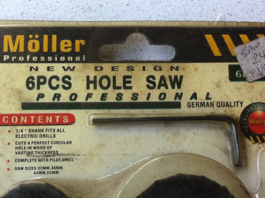 ชุดทำรูเจาะไม้แบบ6 ชิ้น  HOLE SAW ยี่ห้อ MOLLER  ขนาดโต 32 - 53 มม. สามารถเจาะได้ลึก 25-30 มม