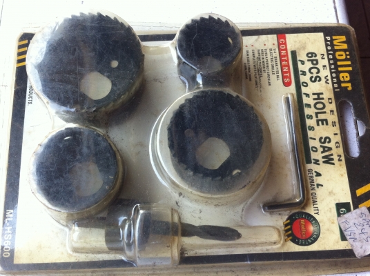 ชุดทำรูเจาะไม้แบบ6 ชิ้น  HOLE SAW ยี่ห้อ MOLLER  ขนาดโต 32 - 53 มม. สามารถเจาะได้ลึก 25-30 มม