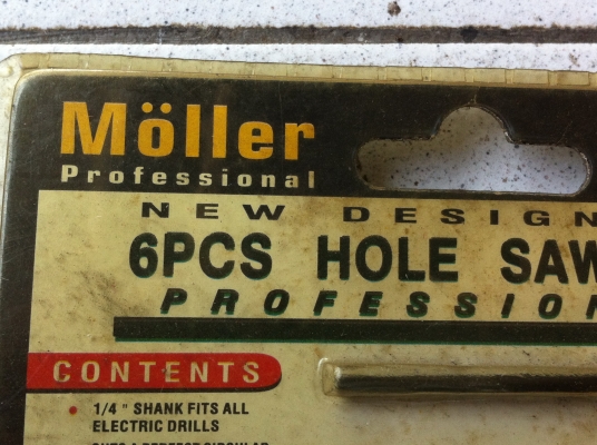 ชุดทำรูเจาะไม้แบบ6 ชิ้น  HOLE SAW ยี่ห้อ MOLLER  ขนาดโต 32 - 53 มม. สามารถเจาะได้ลึก 25-30 มม