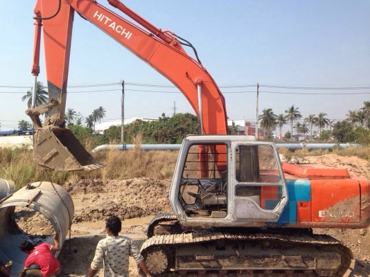 ขายด่วน!!!! Hitachi EX200-2 เก่านอก พร้อมใช้งานเจ้าของขายเอง เอกสารพร้อมคะ
