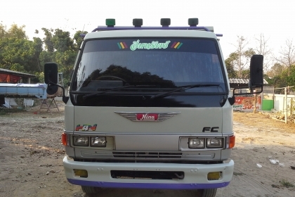 'ลดราคาด่วนๆเหลือ 510000 บาท มือไวใจถึงขายเลย 'ดั้มFC ซุปเปอร์เสี่ย120เเรง ห้างเเท้ ปี 37  พร้อมทำงานทุกระบบ แอร์เย็น ระบบไฟครบ ใช้งานได้เลย 100\% เจ้าของขายเอง ต่อรองได้