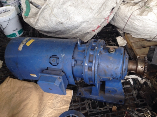 ขายมอเตอร์เกียร์ Sumitomo Cycro drive ขนาด 20HP. 380V มีเบรคในตัว อัตราทด 1:71 สภาพสวย วิ่งนิ่ม พร้อมใช้งาน ขายมอเตอร์เกียร์ Sumitomo Cycro drive ขนาด 20HP. 380V มีเบรคในตัว อัตราทด 1:71 สภาพสวย วิ่งนิ่ม พร้อมใช้งาน