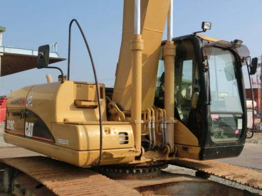 รถขุดเก่าญี่ปุ่น CAT 320CL บูมยาว 15 เมตร มาถึงไทยแล้วครับ