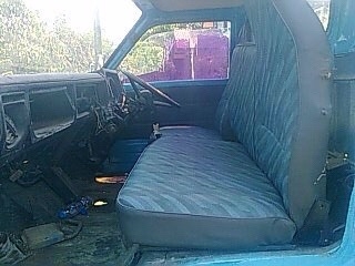 ขายด่วน ISUZU KS12 - 115 HP 4BD1 หกล้อหัวกับคัชซี ช่วงล่างใหญ่ติด F หน้าหลังครบ เครื่องแรงดีไม่มีเยิ้ม ภายในเก๋งคอนโซลครบ พวงมาลัยธรรมดา เกียร์สั้น ช่วงล่างคัชซีไม่มีบวม ยาง 8.25 ขอบ 15 ยางสภาพดี 60\% เอกสารเล่มทะเบียนชุดโอนครบ ราคาต่อรองได้ครับ