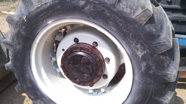 รถไถ FORD รุ่น 6640 2 เพลาคาน NEWHOLLANDเอกสารสัญญาซื้อขายสนใจ0810076640