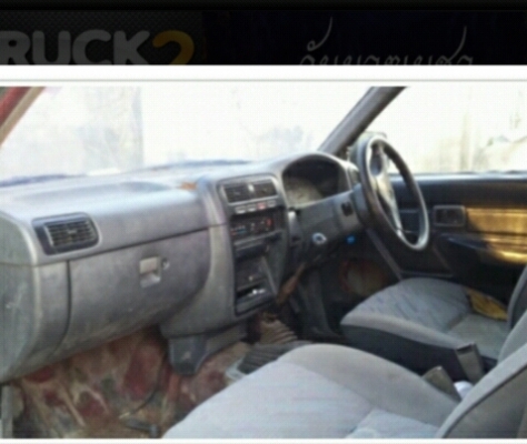 นิสสันสีแดง เครื่องฝาแดง เพลาลอย กะบะเสริม พร้อมลุย