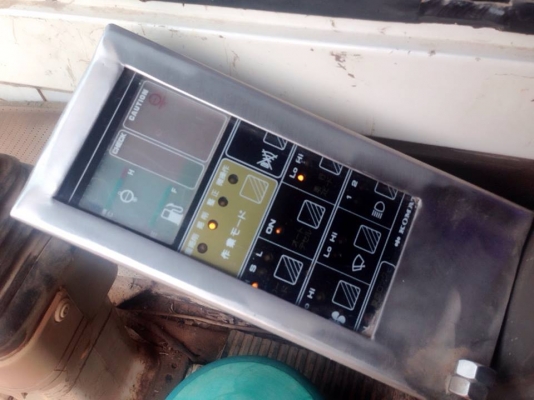 **890,000 บ.ต่อรอง///แบคโฮ PC200-5** ขายแบคโฮ ยอดนิยม KOMATSU PC200-5 S.No.49358 เครื่องเดิม ปั้มเดิม ไฟฟ้าครบ เครื่องดี แน่นดี ปั้มดีแรง เครื่องปั้มแห้ง ไม่มีเยิ้ม ทำงานดี เร็วดีครับ บูมอาร์มดี บุ้งกี๋หนา เอวดี แน่น ไม่แตกไม่ร้าว ช่วงล่าง 70-80\% โซ่ดี หน