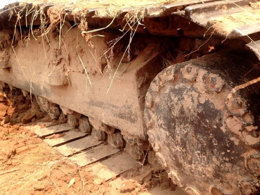 **890,000 บ.ต่อรอง///แบคโฮ PC200-5** ขายแบคโฮ ยอดนิยม KOMATSU PC200-5 S.No.49358 เครื่องเดิม ปั้มเดิม ไฟฟ้าครบ เครื่องดี แน่นดี ปั้มดีแรง เครื่องปั้มแห้ง ไม่มีเยิ้ม ทำงานดี เร็วดีครับ บูมอาร์มดี บุ้งกี๋หนา เอวดี แน่น ไม่แตกไม่ร้าว ช่วงล่าง 70-80\% โซ่ดี หน