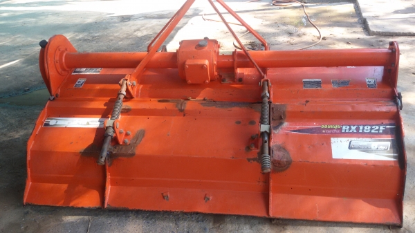 ขายโลตารีตราช้างRX182Fของคูโบต้า4708พร้อมใช้งาน  ราคา33000บาท ของอยู่วังวับ คลองขลุง กำแพงเพชร สนใจโทร0813655997อำพร พาเจริญ