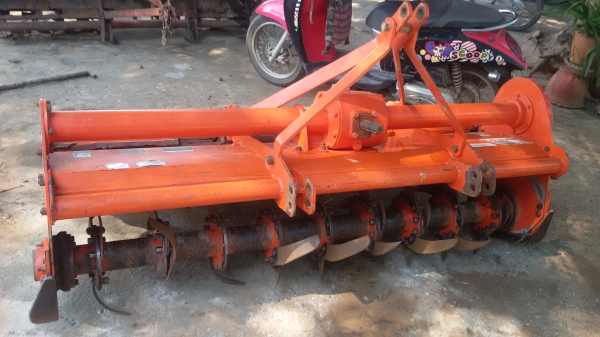 ขายโลตารีตราช้างRX182Fของคูโบต้า4708พร้อมใช้งาน  ราคา33000บาท ของอยู่วังวับ คลองขลุง กำแพงเพชร สนใจโทร0813655997อำพร พาเจริญ