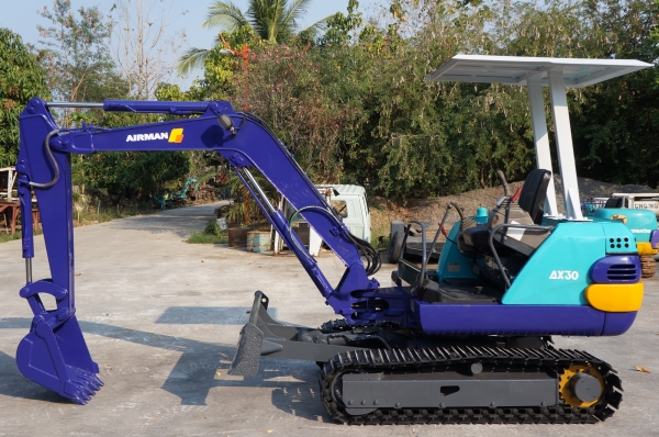 ขายรถขุด AIRMAN AX30-2 เก่าานอกปรับสภาพแล้วพร้อมใช้