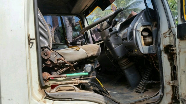 รถฮีโน่ 10 ล้อดั้ม FM3H  195 แรงม้า. ปี 38  สนใจติดต่อ 081  - 6079515