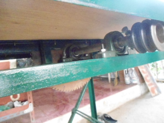 ตัวนี้เตรียมส่ง ให้ ช่างไม้ จังหวัดสุพรรณบุรี