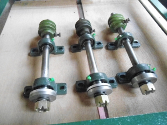 ตัวนี้เตรียมส่ง ให้ ช่างไม้ จังหวัดสุพรรณบุรี