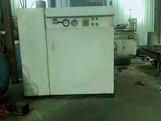 ปั้มลม สกรู HITACHI 20HP  ไฟ 380 V พร้อมถัง1000ลิตร