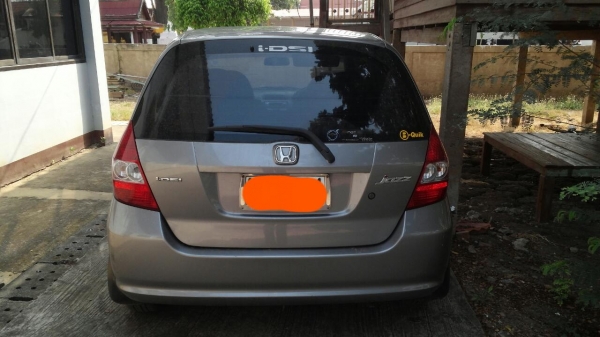 honda jazz สภาพดีพร้อมใช้ ซ่อมศูนย์