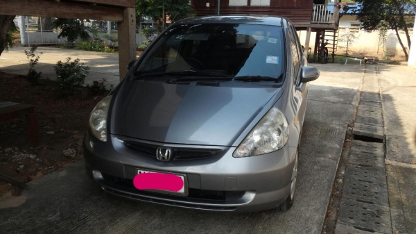 honda jazz สภาพดีพร้อมใช้ ซ่อมศูนย์