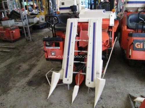 รถเกี่ยวข้าวนั่งขับ KUBOTA RX750 รหัสสินค้า : 14002075 หรือเพิ่มเติมไดที่ www.nihonmono.com รถเกี่ยวข้าวนั่งขับ KUBOTA RX750 รหัสสินค้า : 14002075 หรือเพิ่มเติมไดที่ www.nihonmono.com