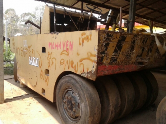 ขายรถบด SAKAI 9 ล้อยาง เอกสารเล่มทะเบียน กับ WATANABE 11 ล้อ ไม่มีเอกสาร ราคา 350000