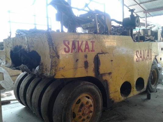 ขายรถบด SAKAI 9 ล้อยาง เอกสารเล่มทะเบียน กับ WATANABE 11 ล้อ ไม่มีเอกสาร ราคา 350000