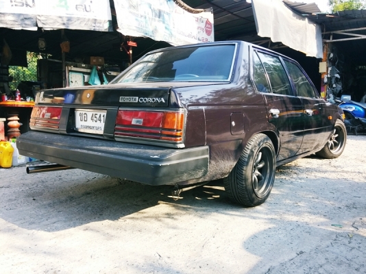 TOYOTA หน้าแหลม แต่ง retro สวยๆซิ่งๆ