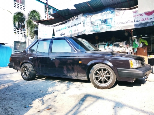 TOYOTA หน้าแหลม แต่ง retro สวยๆซิ่งๆ