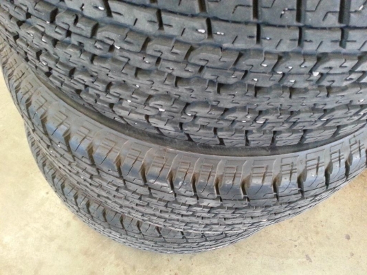 ยาง 255 65 17 บริสโตน 840 ใหม่มาก90เปอร์เซ็น