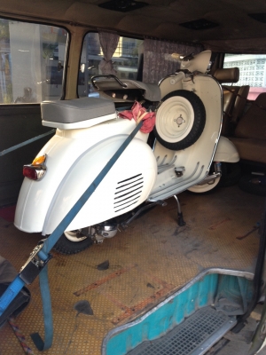 เอเซียเวสป้า---->>จัดส่งรถvespa 64 สีครีมอ่อน ให้คุณเอ็ม ที่ราชบุรี เรียบร้อย04/03/2558 เอเซียเวสป้า---->>จัดส่งรถvespa 64 สีครีมอ่อน ให้คุณเอ็ม ที่ราชบุรี เรียบร้อย04/03/2558