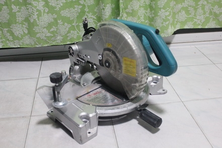 แท่นเลื่อยตัดองศา copy makita ขนาดใบ 10 นิ้ว พร้อมใช้งานครับ