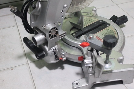 แท่นเลื่อยตัดองศา copy makita ขนาดใบ 10 นิ้ว พร้อมใช้งานครับ