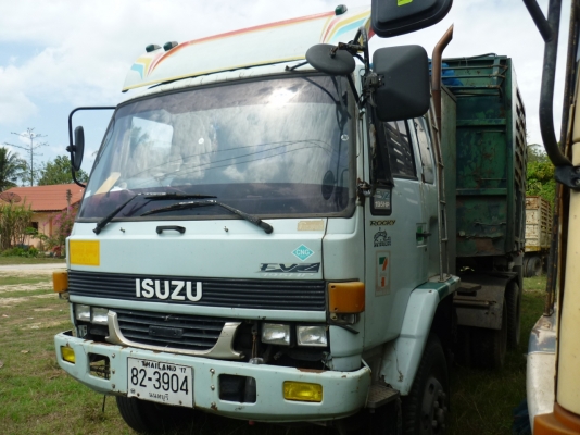สิบล้อหัวลาก 240 ISUZU