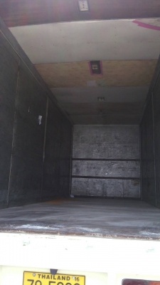 HINO 6 ล้อสมอทอง