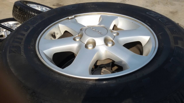 ล้อ isuzu ขอบ 16 พร้อมยาง ชุดล่ะ 5800