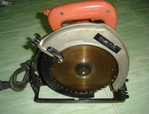 ขายเลื่อยวงเดือน7" MAKTEC MT580