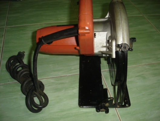 ขายเลื่อยวงเดือน7" MAKTEC MT580